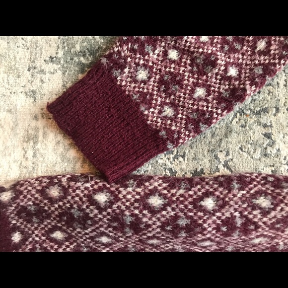 Abercrombie & Fitch sweater - Picture 3 of 4